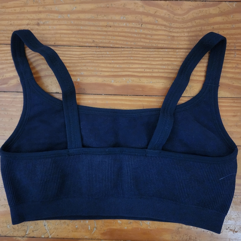 Vuori Helix Seamless Bra In Black. - Picture 4 of 4